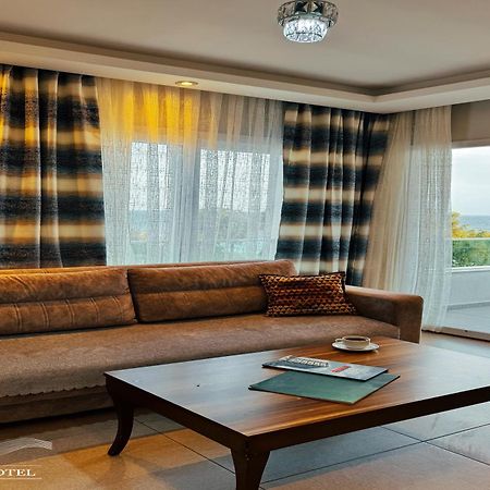 Mersin Kent Suit Hotel Mezitli Exterior foto
